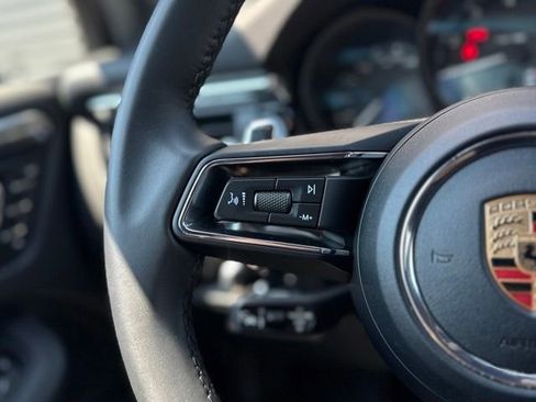 Certified 2026 Porsche Macan AWD/4WD image 22