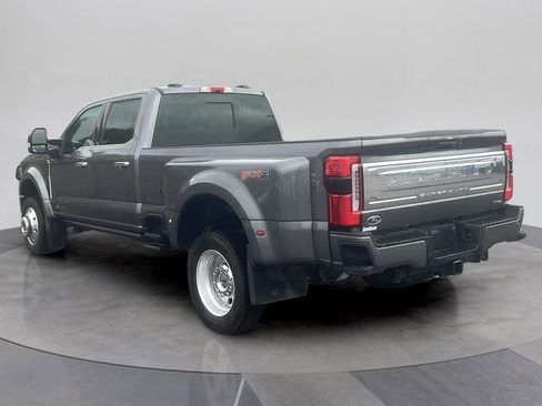 Used 2024 Ford F450 Platinum w/ FX4 Off-Road Package image 3