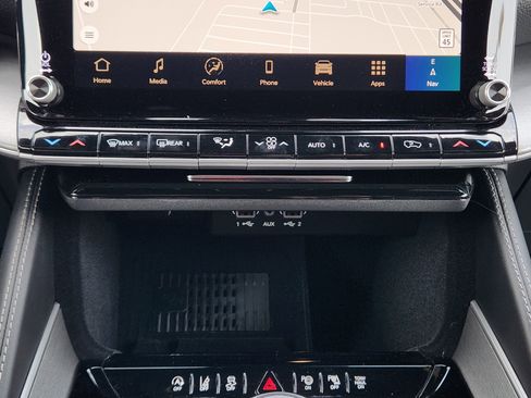 New 2026 Jeep Grand Wagoneer 4WD image 15