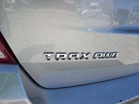 Used 2018 Chevrolet Trax LS image 11
