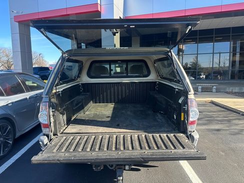 Used 2015 Toyota Tacoma 4x4 Double Cab image 14