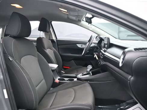 Used 2023 Kia Forte LXS image 28