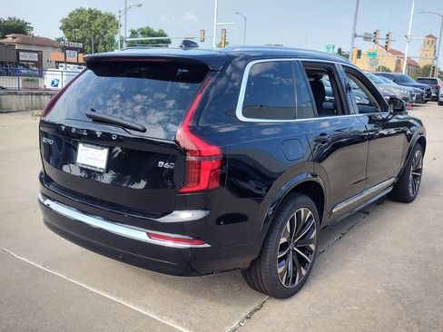 New 2025 Volvo XC90 B6 Plus image 8