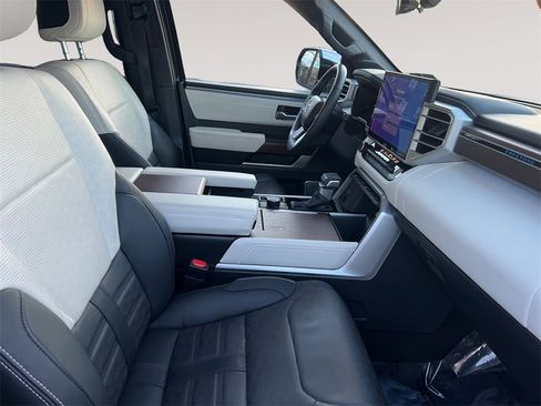 Used 2024 Toyota Sequoia Capstone image 15