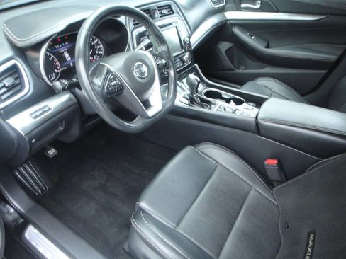 Used 2019 Nissan Maxima 3.5 SV w/ Floor Mat Group FWD image 7