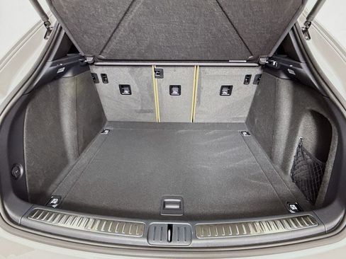 New 2026 Porsche Macan image 30