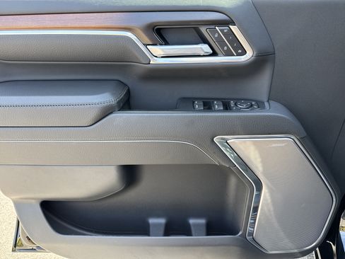 New 2025 GMC Sierra 2500 Denali w/ Denali Reserve Package image 14