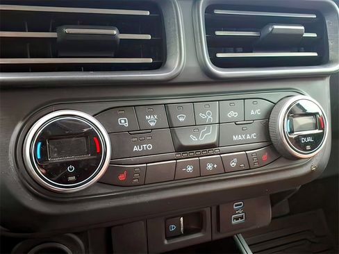 Used 2022 Ford Maverick Lariat w/ Lariat Luxury Package image 11