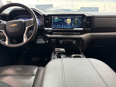Used 2023 Chevrolet Silverado 1500 LT w/ Z71 Off-Road Package AWD/4WD image 21