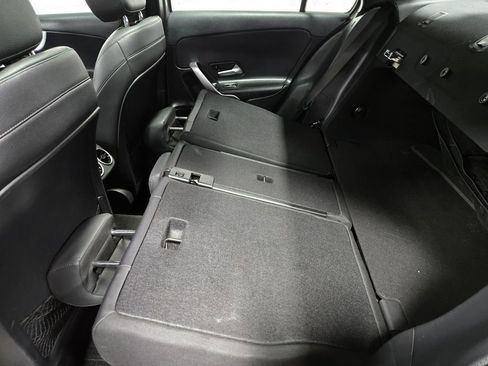 Used 2019 Mercedes-Benz A 220 4MATIC image 39