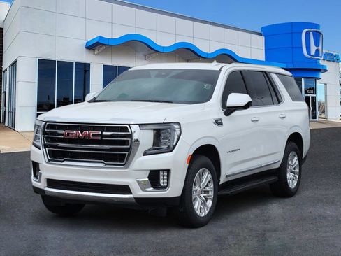Used 2024 GMC Yukon SLT AWD/4WD image 2