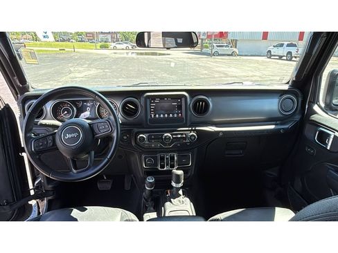 Used 2022 Jeep Wrangler Unlimited Sport AWD/4WD image 32