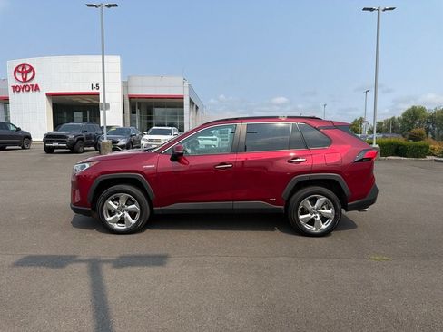 Used 2019 Toyota RAV4 Limited AWD/4WD image 10