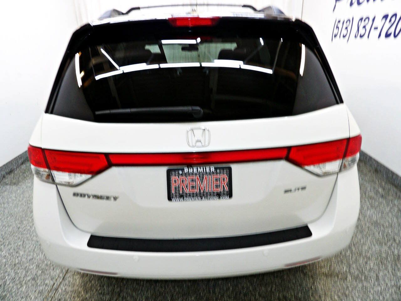 Used 2015 Honda Odyssey Touring image 5