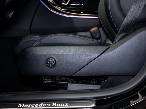 Certified 2025 Mercedes-Benz GLC 350e GLC 350e image 16