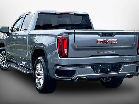 Used 2022 GMC Sierra 1500 Denali w/ Driver Alert Package II AWD/4WD image 11