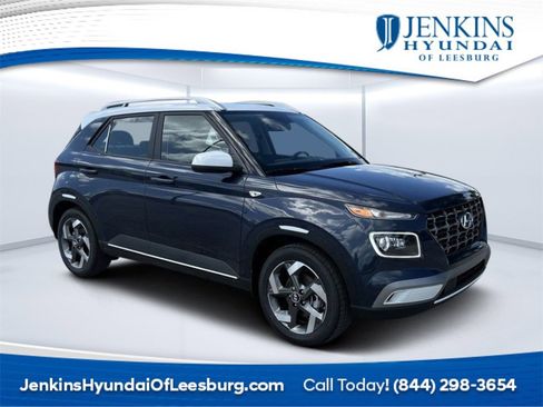 New 2025 Hyundai Venue Limited image 1