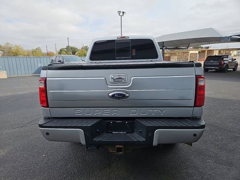 Used 2016 Ford F250 Platinum w/ FX4 Off-Road Package image 4