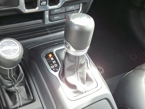 Used 2023 Jeep Wrangler Unlimited Sahara image 14