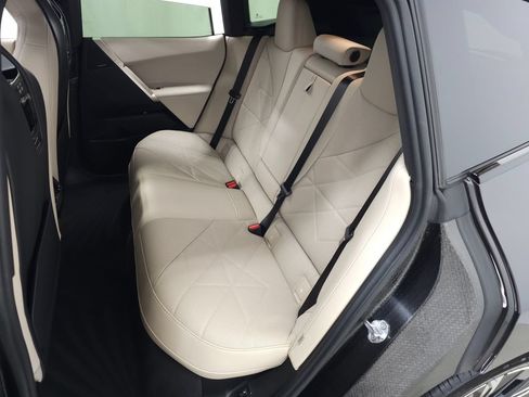 Certified 2023 BMW iX xDrive50 w/ Premium Package AWD/4WD image 40