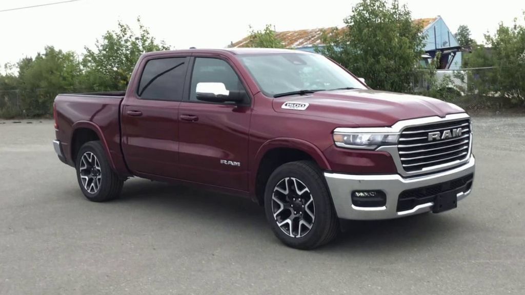 Used 2025 RAM 1500 Laramie AWD/4WD image 2