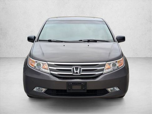 Used 2011 Honda Odyssey Touring image 2