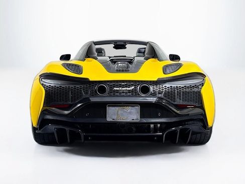 Used 2025 McLaren Artura Spider RWD image 4