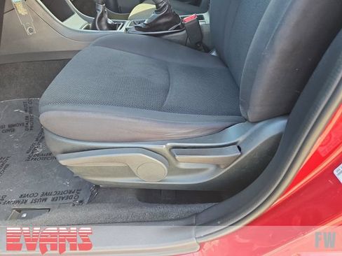 Used 2016 Subaru Crosstrek 2.0i AWD/4WD image 17