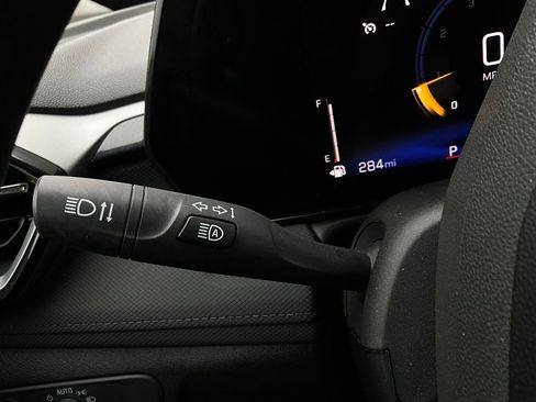 Used 2025 Chevrolet TrailBlazer LT image 32