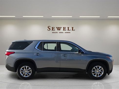 Used 2019 Chevrolet Traverse LS image 5