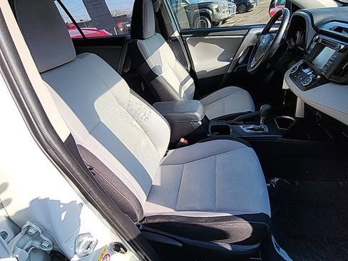 Used 2016 Toyota RAV4 XLE image 31