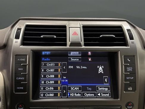 Used 2016 Lexus GX 460 460 image 19
