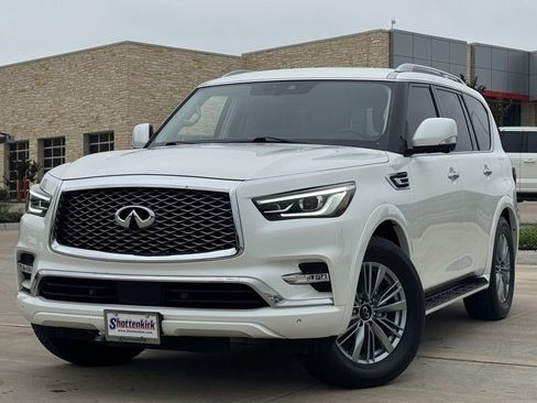 Used 2023 INFINITI QX80 Luxe w/ Cargo Package AWD/4WD image 2