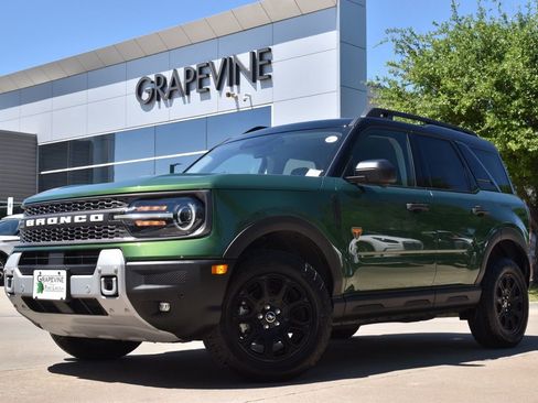 Certified 2025 Ford Bronco Sport Badlands image 2