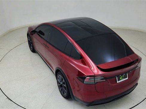 Used 2024 Tesla Model X image 89