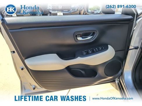 Used 2024 Honda HR-V LX image 19