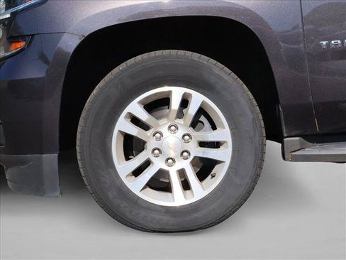 Used 2018 Chevrolet Tahoe LT AWD/4WD image 9