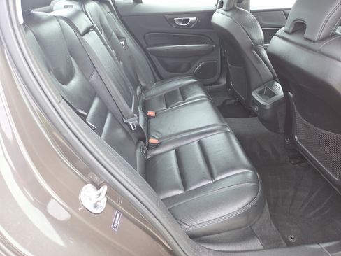 Used 2024 Volvo S60 B5 Plus FWD image 21