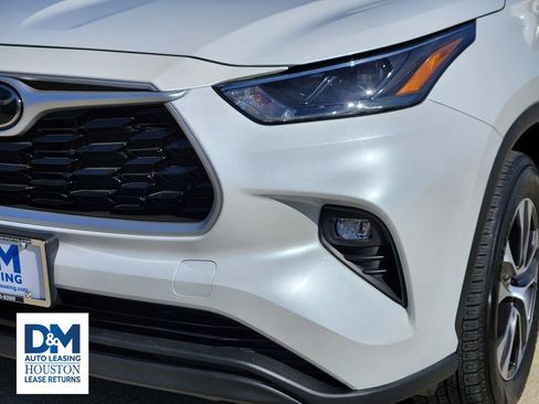 Used 2022 Toyota Highlander XLE image 10
