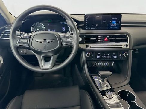 Certified 2026 Genesis G70 2.5T RWD image 22