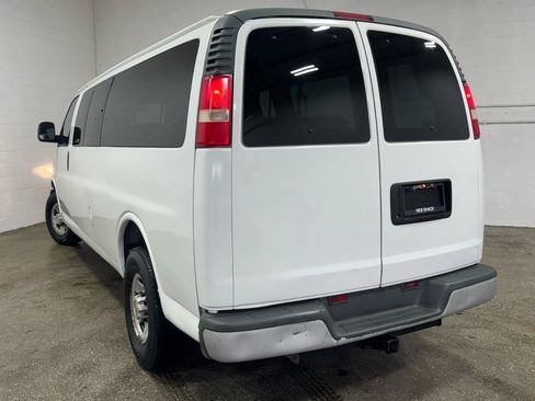 Used 2013 Chevrolet Express 3500 LS image 3