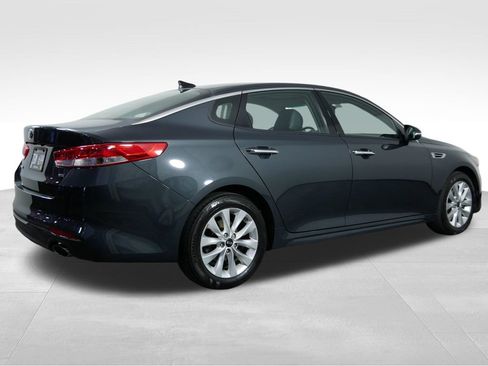 Used 2016 Kia Optima EX w/ Option Group 040 FWD image 10