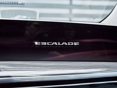 Used 2025 Cadillac Escalade ESV Sport AWD/4WD image 85