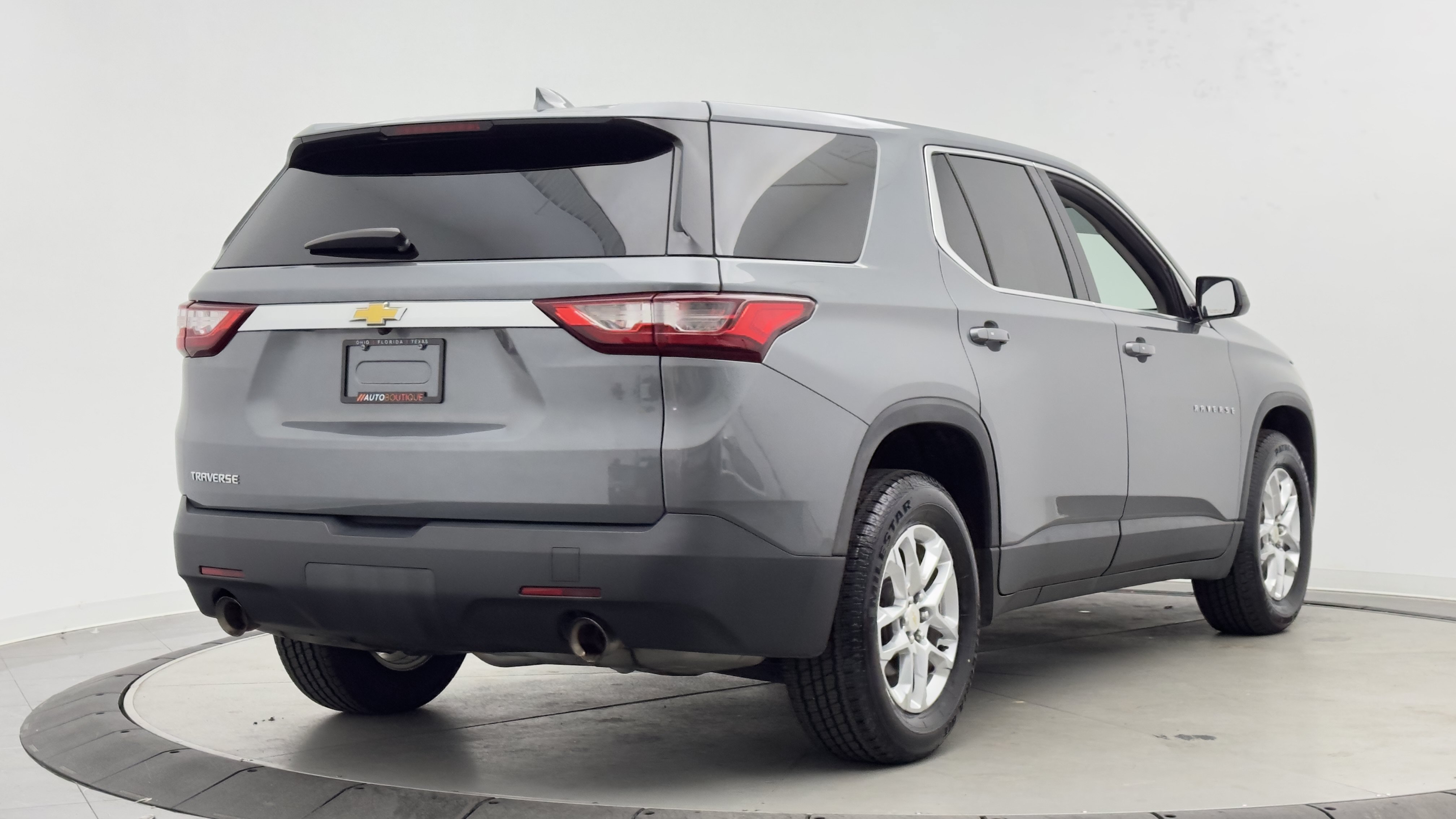 Used 2018 Chevrolet Traverse LS FWD image 7