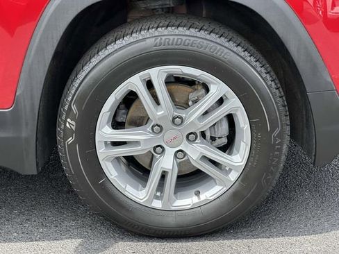 Used 2023 GMC Terrain SLE w/ Driver Convenience Package image 5