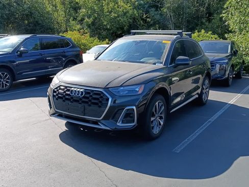 Used 2023 Audi Q5 2.0T Premium Plus w/ Premium Plus Package AWD/4WD image 2