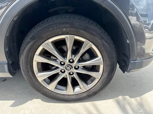 Used 2017 Toyota RAV4 Limited AWD/4WD image 11