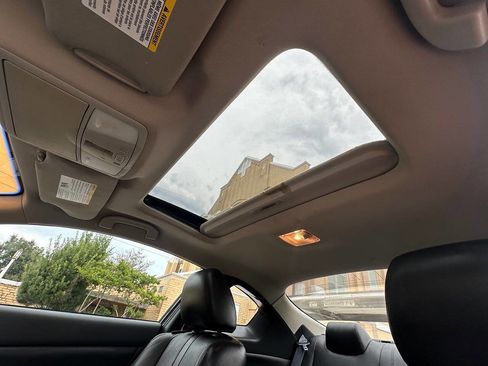 Used 2009 Nissan Altima 3.5 SE w/ Premium Pkg image 18