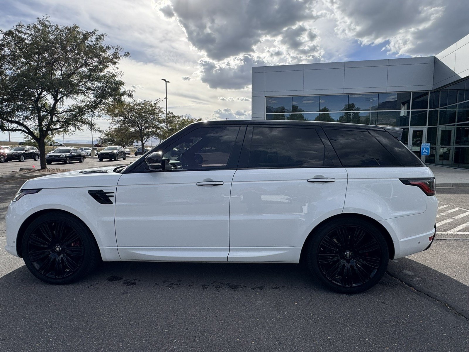 Used 2018 Land Rover Range Rover Sport Autobiography AWD/4WD image 3