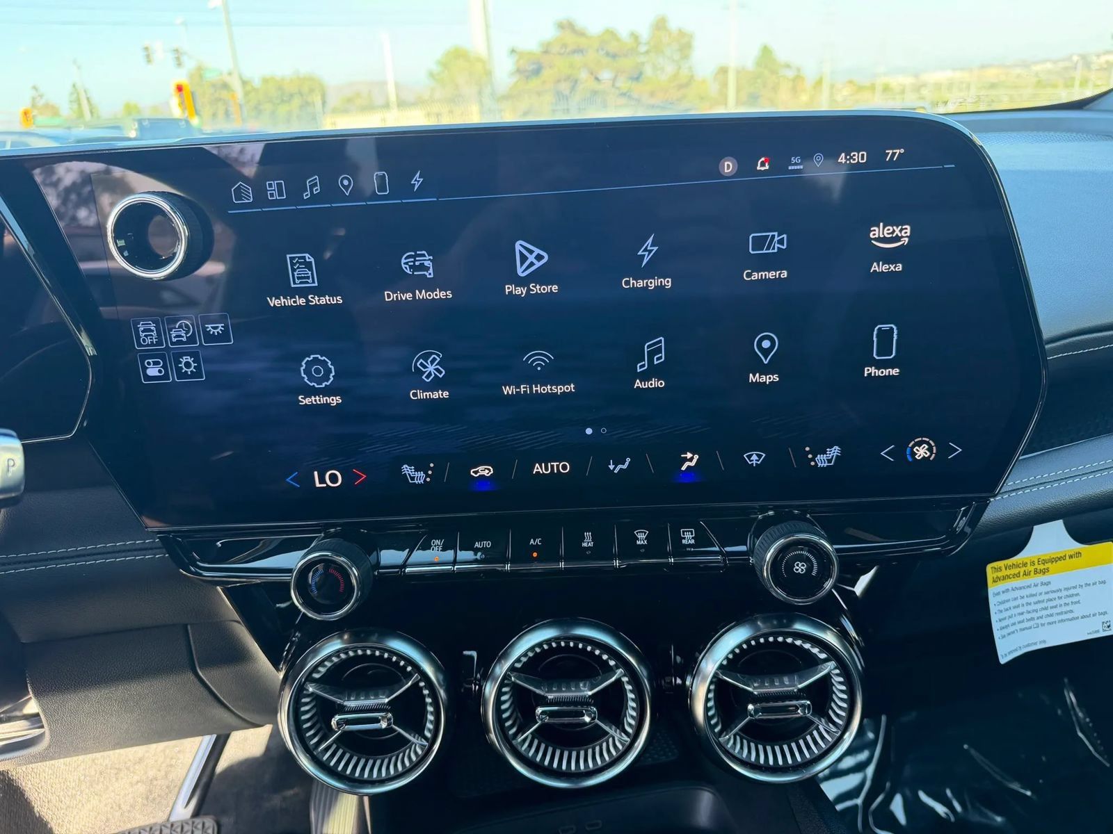 Used 2024 Chevrolet Blazer EV LT AWD/4WD image 19